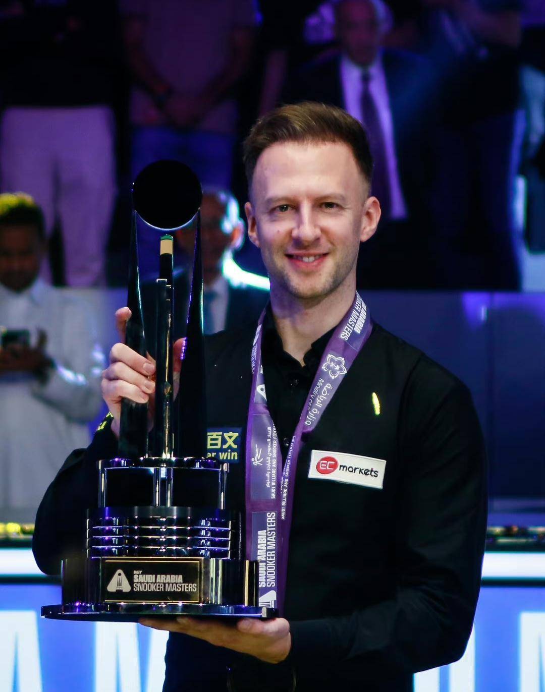 队的默契配 队的默契配