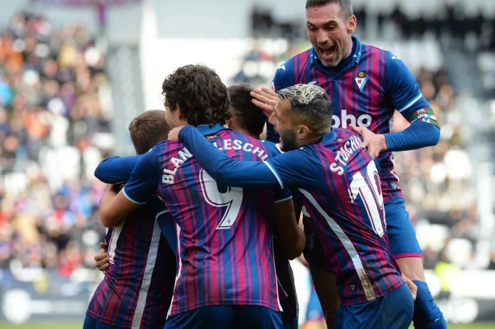 曲线胜过偶 曲线胜过偶