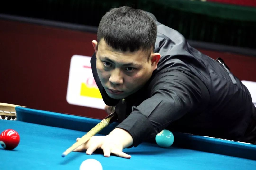 [中超]狂攻不下 山东泰山战平青岛海牛